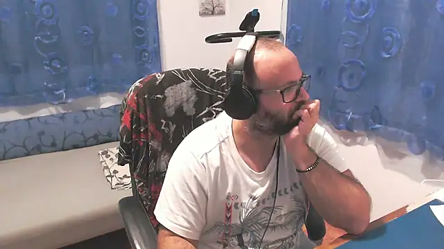 ravingr4d4 online show from October 2, 10:24 pm