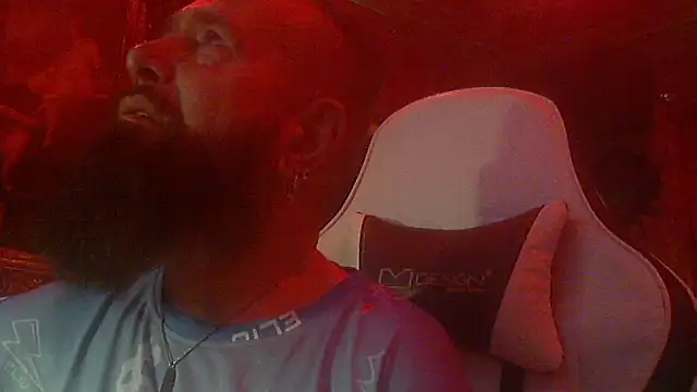 maseurbeardedpig online show from August 2, 8:39 pm