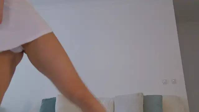 LilyRoselyn online show from December 16, 1:15 pm