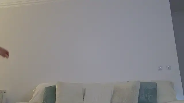 LilyRoselyn online show from December 17, 4:23 pm