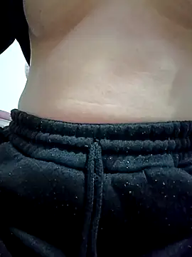 SweetGirl2k2 online show from February 26, 1:43 pm