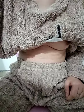 SweetGirl2k2 online show from November 13, 10:57 pm