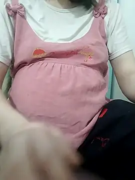 SweetGirl2k2 online show from April 6, 1:23 am