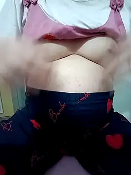 SweetGirl2k2 online show from April 2, 10:16 pm