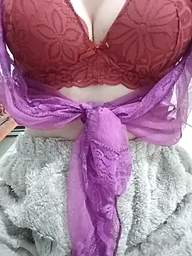 SweetGirl2k2 online show from March 23, 1:42 am