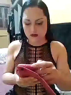 Snapshot of LilithRos3 chatting on October 21, 10:20 pm LilithRos3 online show from October 21, 10:20 pm