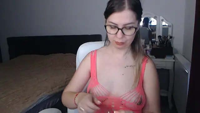 SugarErika online show from October 8, 8:05 am