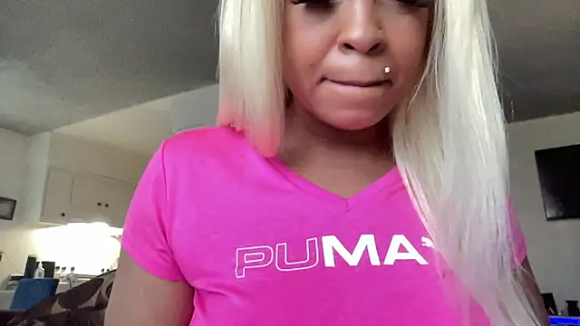 Snapshot of cocaNutt chatting on December 2, 6:09 pm cocaNutt online show from December 2, 6:09 pm