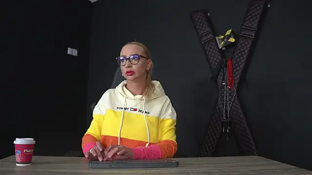 CelineConner online show from September 9, 4:11 am