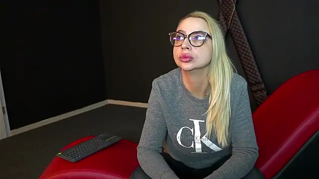 CelineConner online show from February 11, 5:16 am