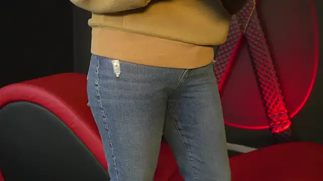 Snapshot of CelineConner chatting on February 23, 5:09 am CelineConner online show from February 23, 5:09 am