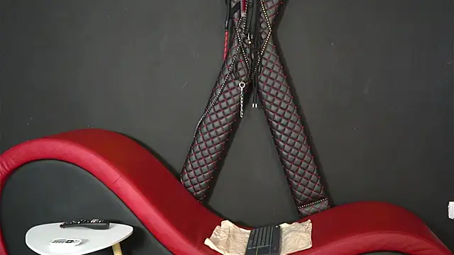 CelineConner online show from April 7, 4:36 am