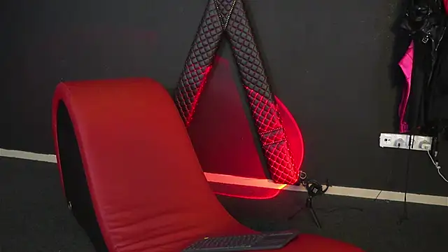 CelineConner online show from March 9, 5:11 am