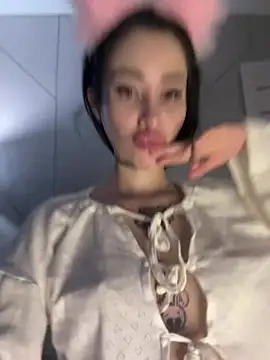 Snapshot of Yunasi chatting on February 27, 12:12 pm Yunasi online show from February 27, 12:12 pm