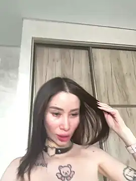 Snapshot of Yunasi chatting on February 7, 8:55 am Yunasi online show from February 7, 8:55 am