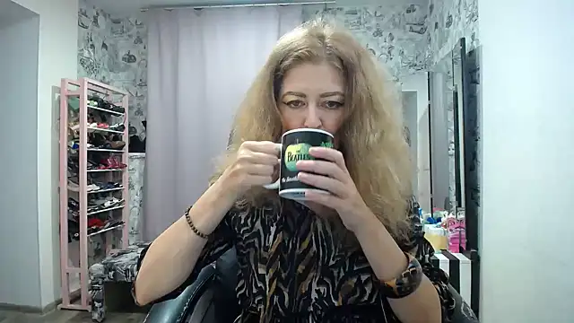 Helen1974 online show from July 11, 7:14 pm