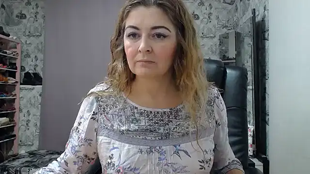 Snapshot of Helen1974 chatting on January 30, 5:17 pm Helen1974 online show from January 30, 5:17 pm