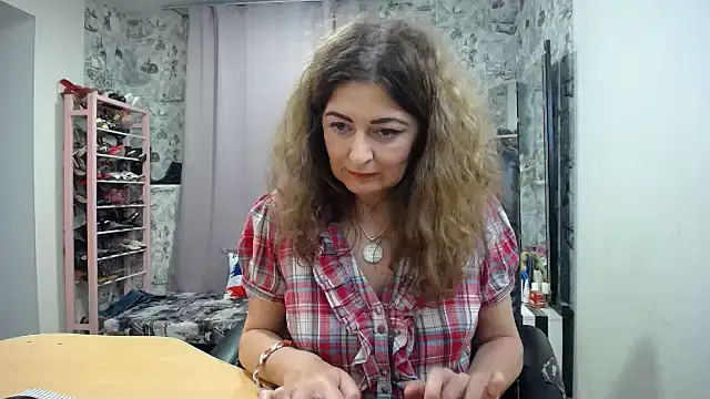 Helen1974 online show from April 7, 8:10 pm