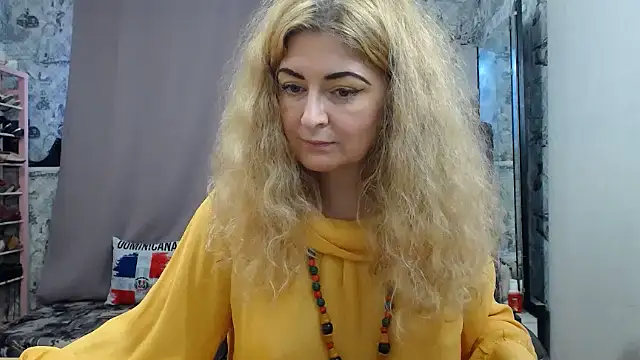 Snapshot of Helen1974 chatting on October 7, 6:03 am Helen1974 online show from October 7, 6:03 am