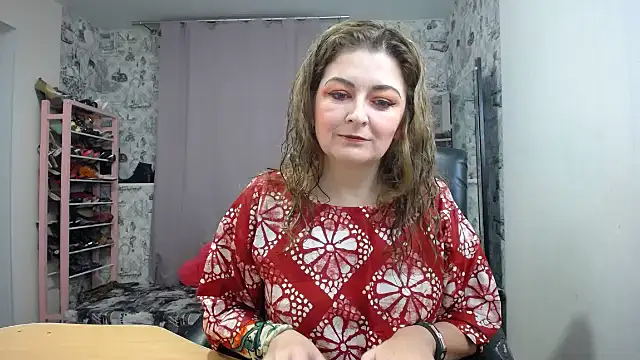 Snapshot of Helen1974 chatting on January 13, 10:57 pm Helen1974 online show from January 13, 10:57 pm
