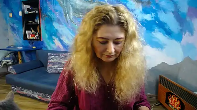 Snapshot of Helen1974 chatting on November 4, 5:50 pm Helen1974 online show from November 4, 5:50 pm