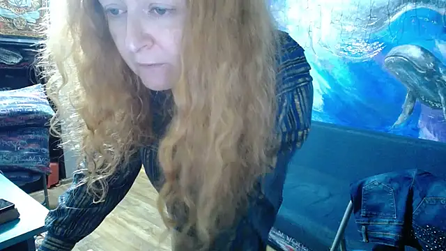 Snapshot of Helen1974 chatting on November 15, 11:31 pm Helen1974 online show from November 15, 11:31 pm