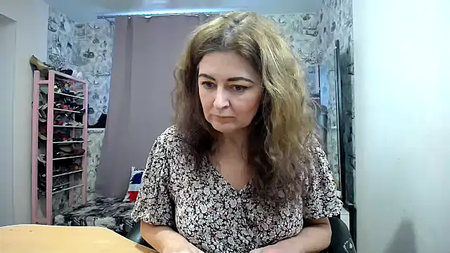 Snapshot of Helen1974 chatting on March 2, 12:01 pm Helen1974 online show from March 2, 12:01 pm