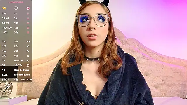 Snapshot of bellablack27 chatting on March 18, 4:50 pm bellablack27 online show from March 18, 4:50 pm