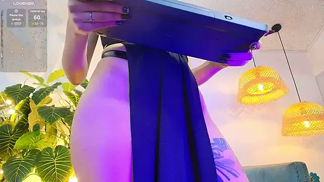 bellablack27 online show from March 20, 9:27 pm