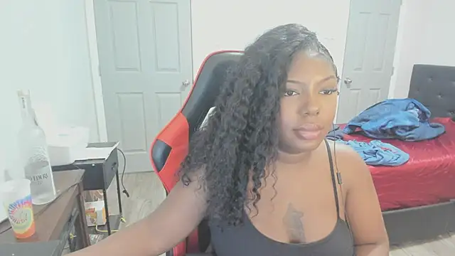 Snapshot of demi_xoxo chatting on October 25, 5:28 am demi xoxo online show from October 25, 5:28 am