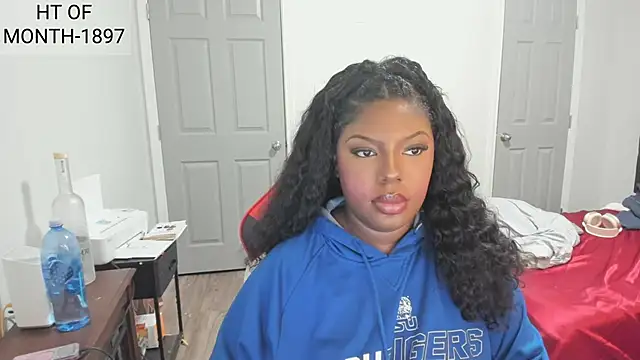 Snapshot of demi_xoxo chatting on November 23, 5:28 am demi xoxo online show from November 23, 5:28 am