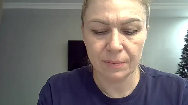 Alexandra-Rosee online show from December 19, 7:05 pm