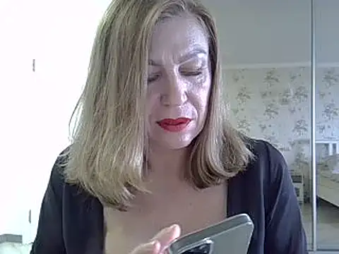 Alexandra-Rosee online show from September 28, 7:15 am