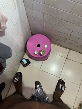 Snapshot of delhiboyz1 chatting on February 9, 11:04 am delhiboyz1 online show from February 9, 11:04 am