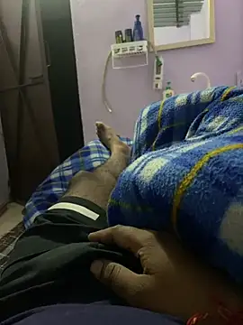 Snapshot of delhiboyz1 chatting on February 24, 6:04 pm delhiboyz1 online show from February 24, 6:04 pm