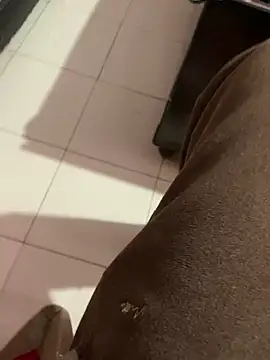 Snapshot of delhiboyz1 chatting on January 31, 5:51 am delhiboyz1 online show from January 31, 5:51 am