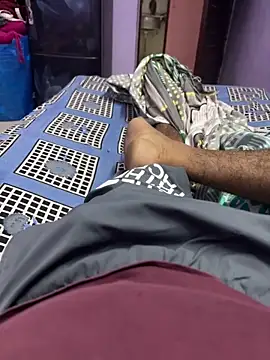 Snapshot of delhiboyz1 chatting on October 6, 6:14 am delhiboyz1 online show from October 6, 6:14 am