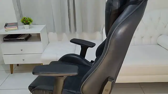 ANNA------ online show from November 22, 4:44 am