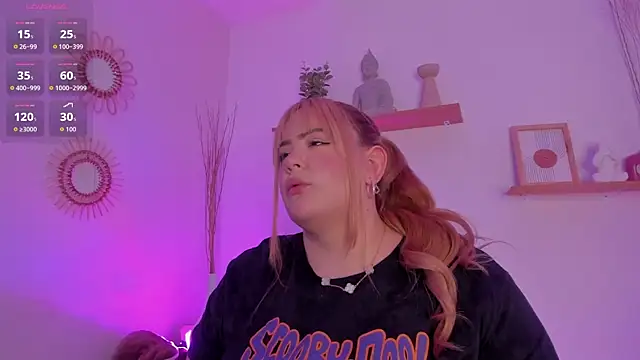 sophiarossee  online show from April 20, 1:35 pm