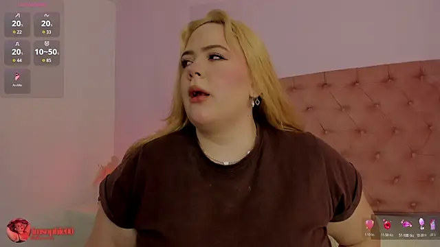 Snapshot of sophiarossee_ chatting on February 21, 1:13 pm sophiarossee online show from February 21, 1:13 pm