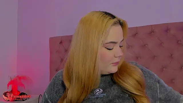 sophiarossee  online show from March 25, 12:48 pm