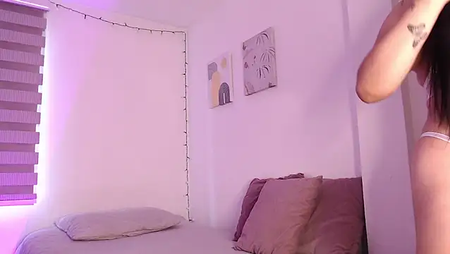 Megan FE online show from April 22, 1:18 pm