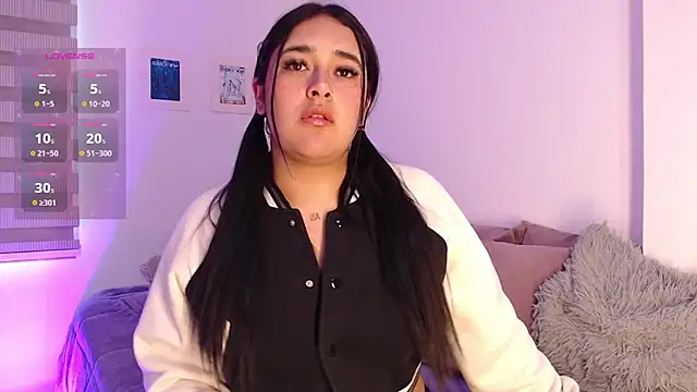 Snapshot of Megan_FE chatting on October 15, 12:57 pm Megan FE online show from October 15, 12:57 pm