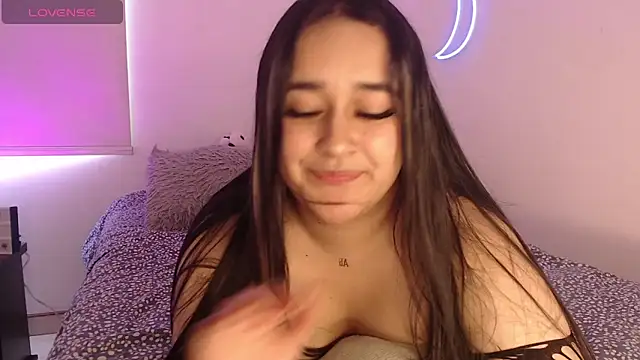 Snapshot of Megan_FE chatting on February 16, 7:05 pm Megan FE online show from February 16, 7:05 pm