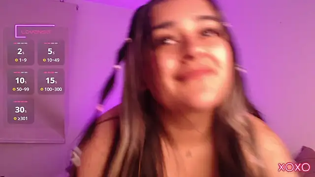 Snapshot of Megan_FE chatting on February 21, 12:27 am Megan FE online show from February 21, 12:27 am