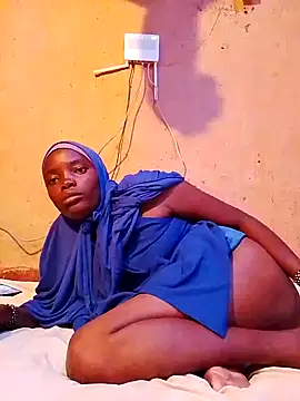 cute naimah online show from November 12, 9:07 pm