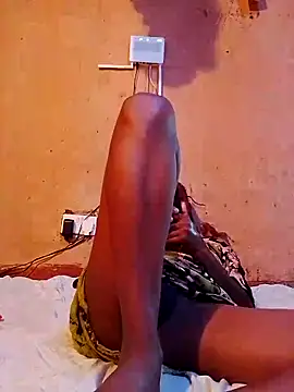 cute naimah online show from December 18, 9:58 am