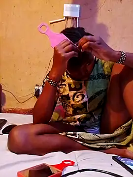 cute naimah online show from November 10, 10:20 am