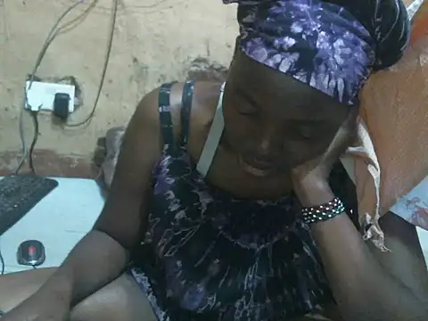 Snapshot of cute_naimah chatting on July 18, 2:47 pm cute naimah online show from July 18, 2:47 pm