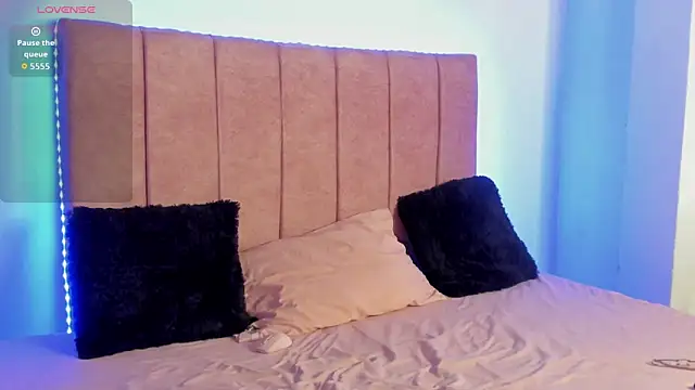 sexylaurita online show from February 6, 2:24 pm